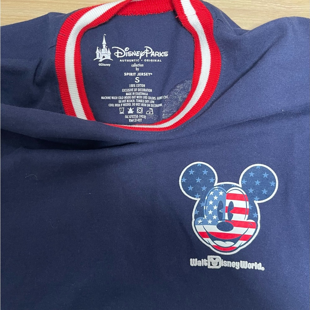 Walt Disney World Mickey Mouse Flag Americana Spirit Jersey‎ Red White Blue Sz S - Picture 2 of 9